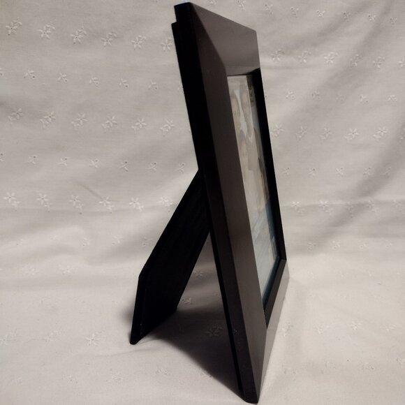 Home Elements || Wood Photo Frame 4 x 6 - Picture 6 of 6